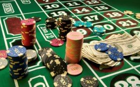 Simbol tanggung jawab gaming dan perlindungan pengguna yang diterapkan di princes88